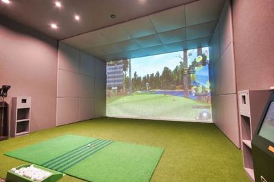 E 想像を超えるシミュレーションゴルフ体験!⛳たっぷり80分♪ 完全個室で24時間いつでもプレイ、駐車場完備で快適アクセス! - GOLFNEXT24 厚木店