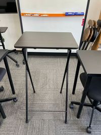 折り畳み式テーブル - RAKUNA上野・御徒町 A号室の設備の写真