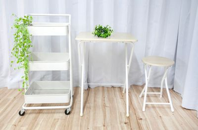 荷物置や見学者の待機場所に - Studio Relier 自由が丘店の設備の写真