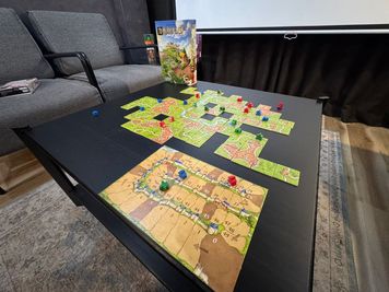 556_SpemoGame新橋 ボードゲームスペースの室内の写真