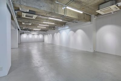 LAIDOUT space 展示会、POP UP、撮影等ができるイベントスペースの室内の写真