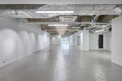 LAIDOUT space 展示会、POP UP、撮影等ができるイベントスペースの室内の写真