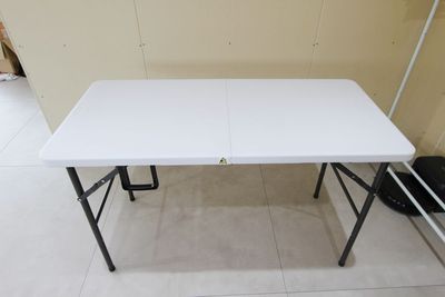 折り畳みテーブルです。 - RENTALSTUDIO ACTS小平駅前  ✨【小平駅前45秒】の広々レンタルスタジオ✨の室内の写真
