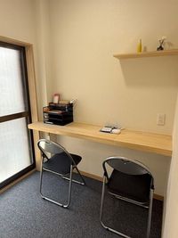 個室２人収容可・ZOOM会議やリモートでも使える！共用部分の会議室が無料で使える - 足立ZKYビル