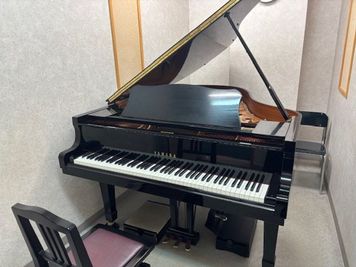 宇都宮センター グランドピアノ　メロディー3ルームの室内の写真