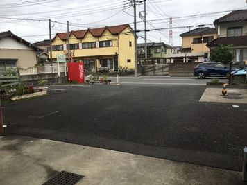 セラピールームFRESCO駐車場の室内の写真