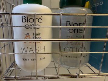 男女兼用、髪、顔、体全身洗浄剤とローションををお使い下さい！ - 水天宮シアタールーム 水天宮2分85インチ液晶🚿シャワー🎬映画鑑賞🏠24Hデートの設備の写真