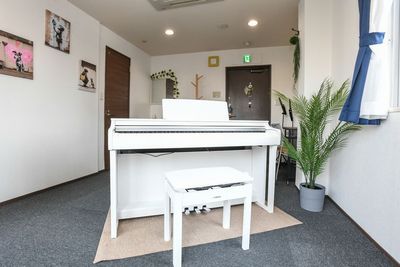 Studio LOKU PIANOROOMの室内の写真