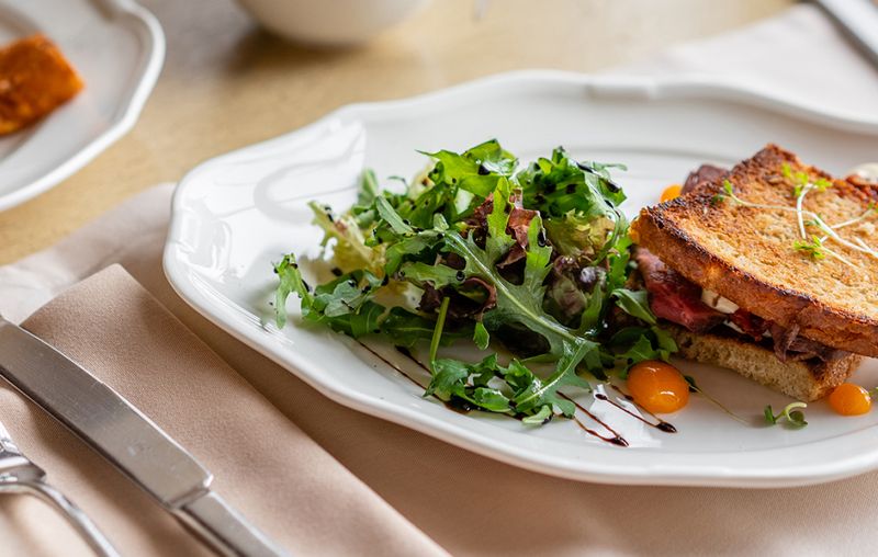 飲食OKで人気の貸し会議室