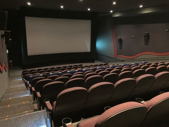 ローソン・ユナイテッドシネマで映画館を貸切予約するなら