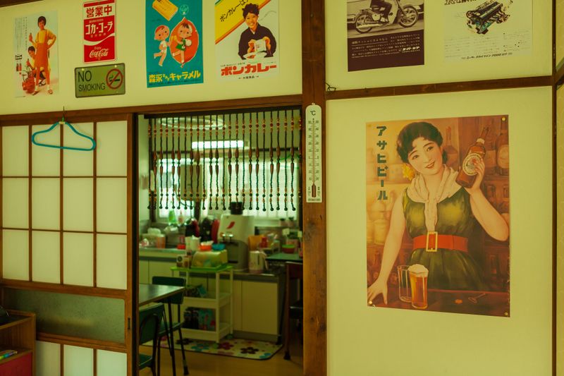 アイビーカフェ府中 【昭和レトロな一軒家】昭和の食堂の室内の写真