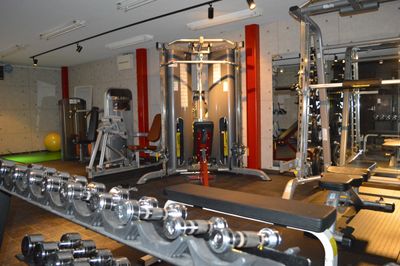 メインフロア - アルカビル Sinwa Training Gym（真和トレーニングジム）の室内の写真