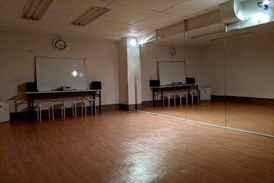Kazスタジオ 駅１分/大型鏡/ダンススタジオ ・会議室・整体・エステの室内の写真