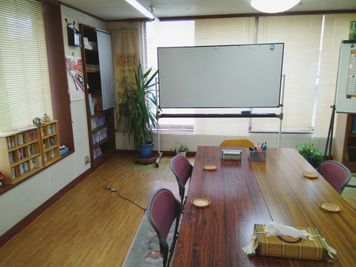 湘南中文學苑 1号館・中文學苑教室の室内の写真
