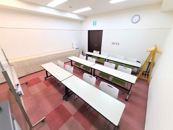 12名様での使用例 - ホテルアスティア名古屋栄 会議室、多目的スペースの室内の写真