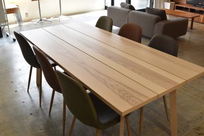大きなテーブル。 - LiTs 日本橋スタジオ 撮影、会議室、リモートワークの室内の写真