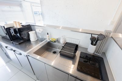 キッチン設備の様子です - feel Asakusa STAY レンタルスペースの室内の写真
