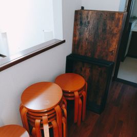 こちらの椅子はご自由にご利用いただけます。 - 旗の台シェアハウス キッチン付きレンタルスペースの設備の写真