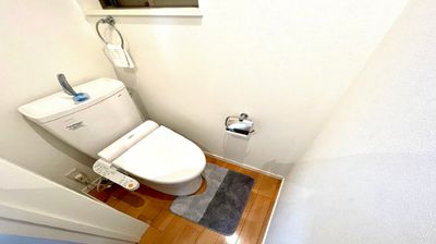 ウォシュレット付きトイレです。 - ルームス フリー　多目的スペースの設備の写真