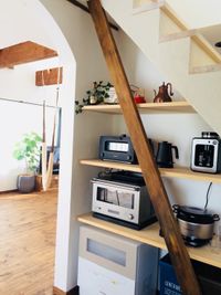 キッチンは各種調理器具取り揃えております - まるごと一軒家レンタルスペース『wonder life』 【まるごと一軒家レンタル🌟横浜 西谷駅】『ワンダーライフ』の設備の写真