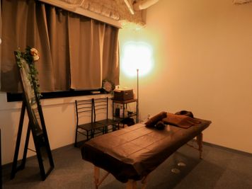 【安くて便利🎁】完全個室のプライベートサロン✨ブラウンを基調としたお洒落空間✨整体・エステに最適🌿 - レンタルサロンPeriDot Salon（ペリドットサロン）