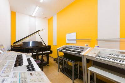ヤマハミュージック直営教室！【池袋駅徒歩3分】ピアノとエレクトーン両方演奏できるお部屋です♪ - ミュージックアベニュー池袋