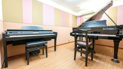 ヤマハミュージック直営教室！【栄駅徒歩5分】グランドピアノC3が弾けるお部屋です♪ - ミュージックアベニュー栄