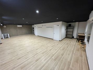 Dance studio LOOP 鏡、音響完備50㎡レンタルスタジオの室内の写真