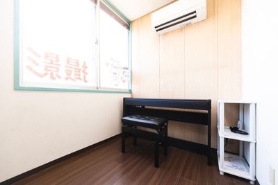 【北浦和駅3分】3名まで利用できる音楽スタジオ。電子ピアノ設置。24時間利用可能です。深夜パックあり。 - スタジオディライツ　北浦和