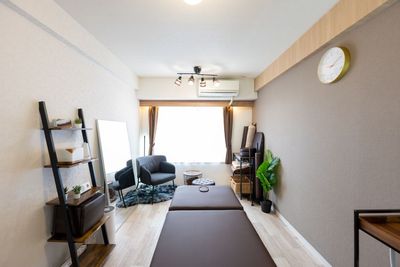 新宿レンタルサロンYou 完全個室プライベートサロンの室内の写真