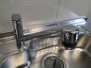 ウルトラファインミストのミラブルキッチン（シャワーヘッド水栓）導入 - レンタルスペースa－フレ（エーフレ） レンタルキッチン利用プラン（多目的スペース半面50㎡付）の設備の写真
