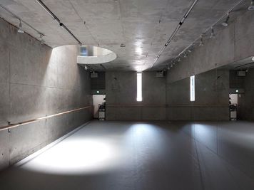 1Fスタジオ（日中） - co-lab-canvas Villart レンタルスタジオ / スペース / ギャラリー / イベントの室内の写真